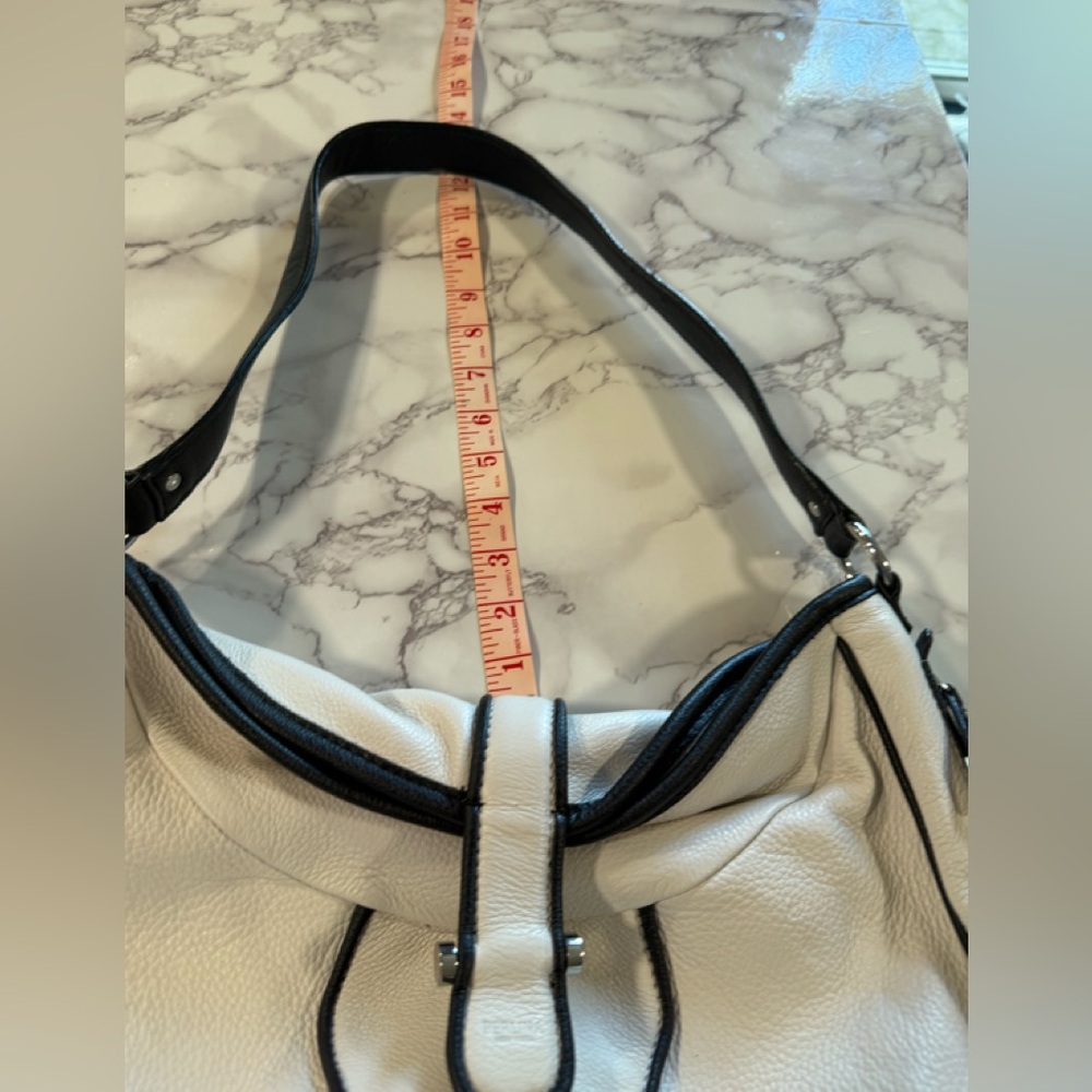 Perlina Black and White Shoulder Bag Modern Design - Picture 2 of 15